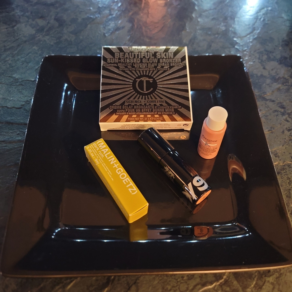 BRAND NEW BRONZY BEAUTY BOX